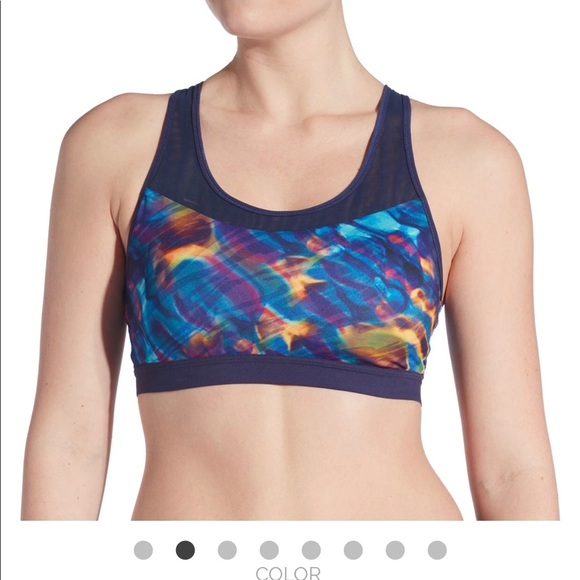 calia by carrie underwood women's strength mesh inset sports bra